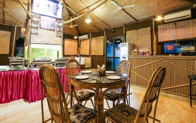 Oyo 47577 Hotel Goldenland