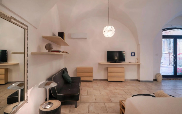 Corte Dei Romiti - Suites & Apartments - Salentoinfotour