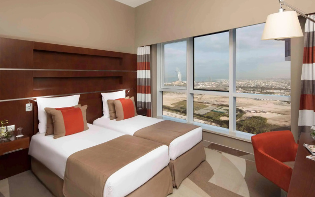 Novotel Dubai Al Barsha - Image 7