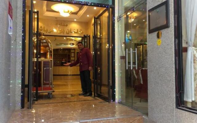 Everest International Hotel