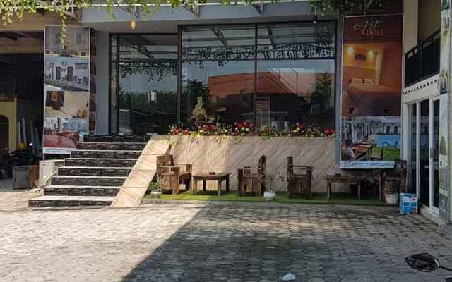 Art Doorz Homestay Istana Gandrung