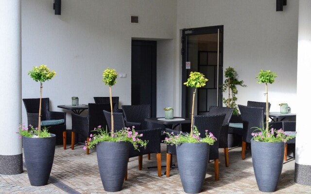 AGA Tenis Apartments by Radwanska