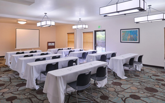 Wyndham Garden Greenville Airport