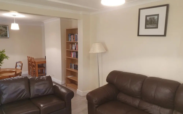 Elegant 3 Bed house walk Wembley stadium