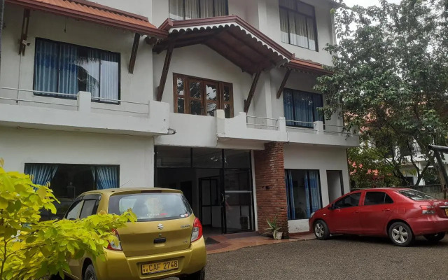 Sudharma Pilgrims Rest And Holiday Inn