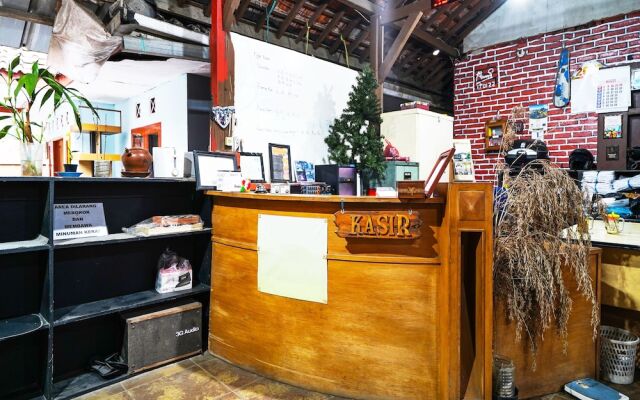 Capital O 93262 Hotel Cherish 2