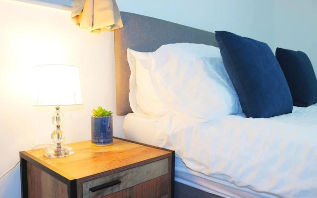 Modern 2-bed Apartment in Burnham, Slough