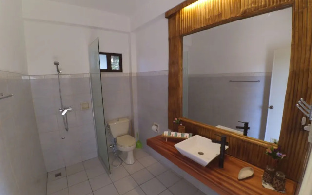 Summer Place Apartments Puerto Galera