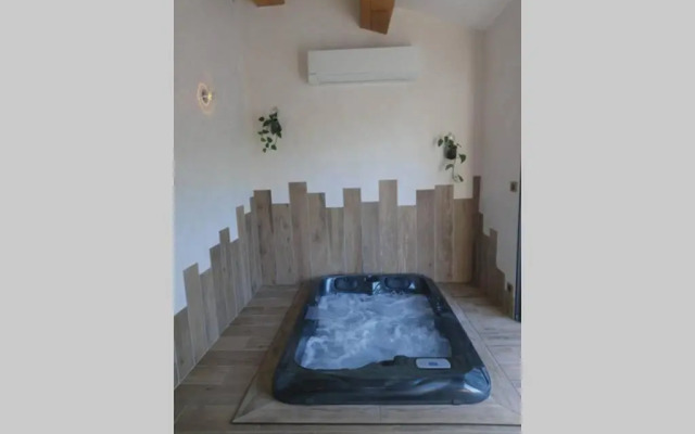 Un petit coin de Bali avec SPA et piscine privés