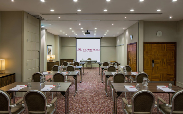 Crowne Plaza Reading