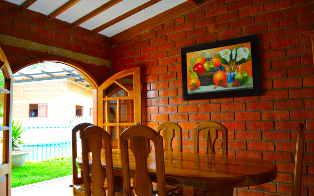 Hostal Valle De Las Camelias