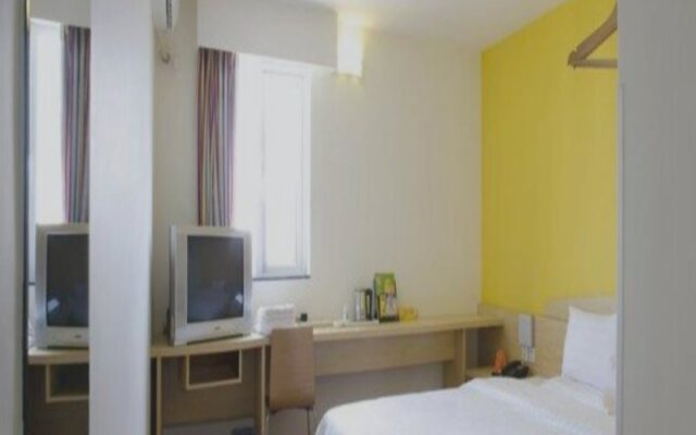 7 Days Inn Kaifeng Xici Square Baogongsi Branch