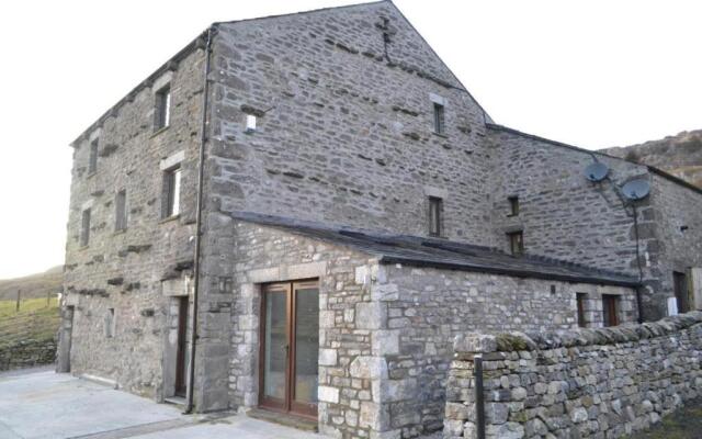 Dalecote Barn Bed and Breakfast (Bunkroom)