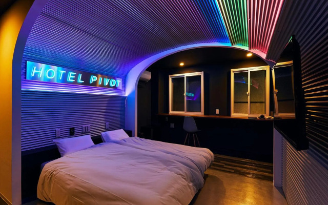 Hotel Pivot