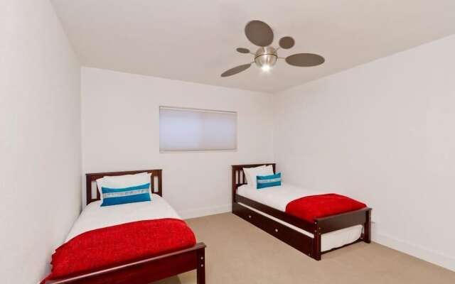 Old School By Signature Vacation Rentals