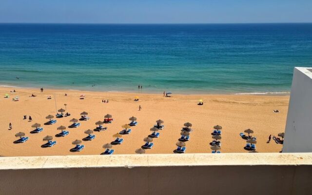 Albufeira Beach Cliffs House