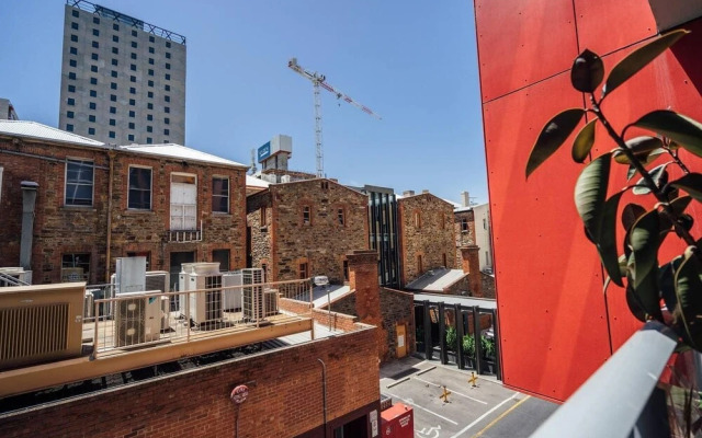 Tropicana on Bent - WiFi - Nespresso Heart of East End