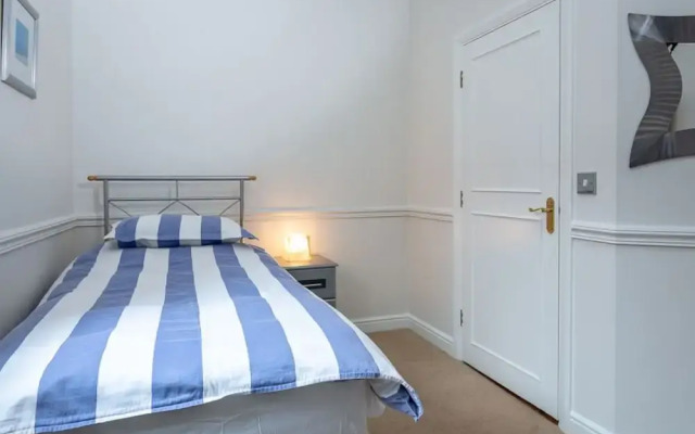 2 Armada House