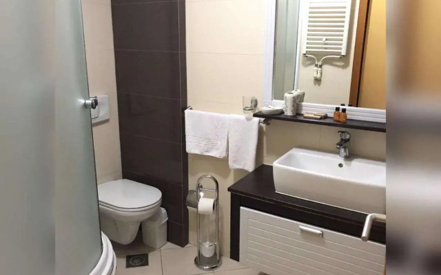 Hotel Theranda