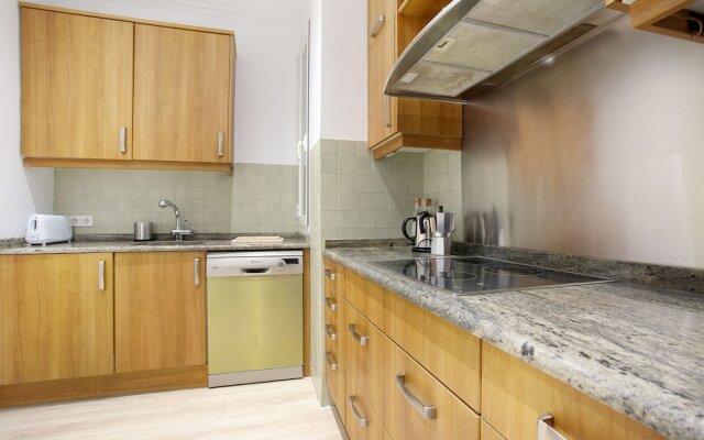 Big Apartment 2 Bedrooms And 2 Bathrooms. Chamberi