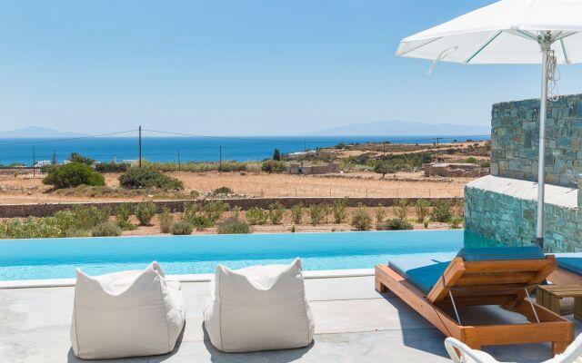 Cycladic Breeze Villas