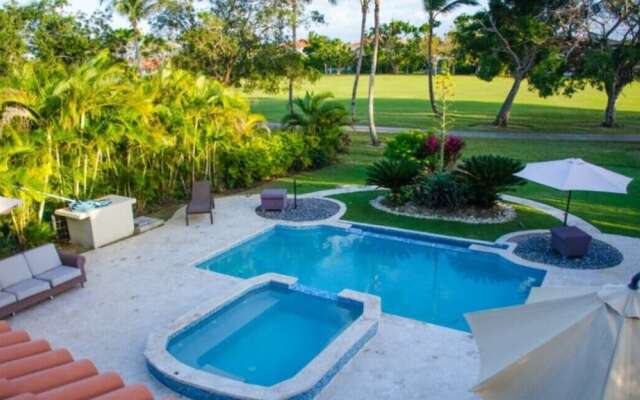 Villa Esmeralda Cocotal Golf & Country
