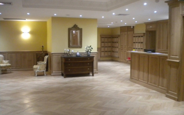 Home Médicis Les Petites Roches