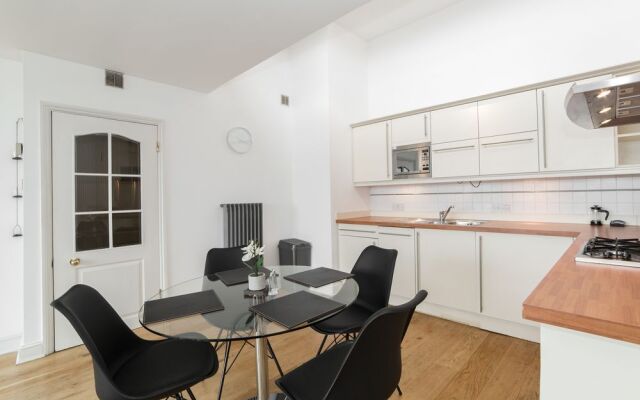 Excel Apartments Bloomsbury 2