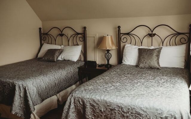 The Carriage House Inn