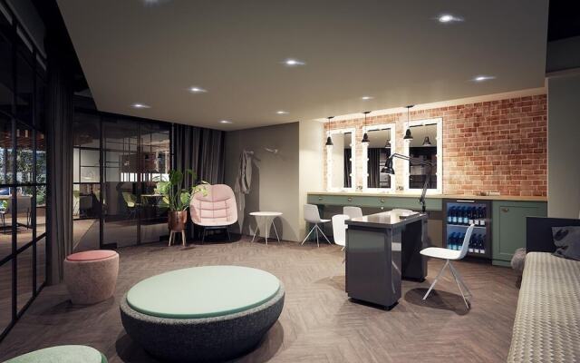 Comfortable and Convenient Studio