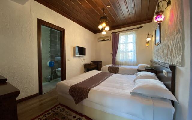 Cicerone Lodge Hotel