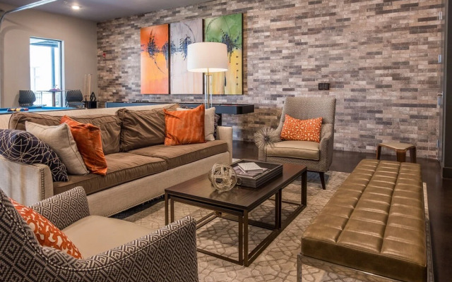 FRONTDESK 111 W Main St Apts Downtown Louisville