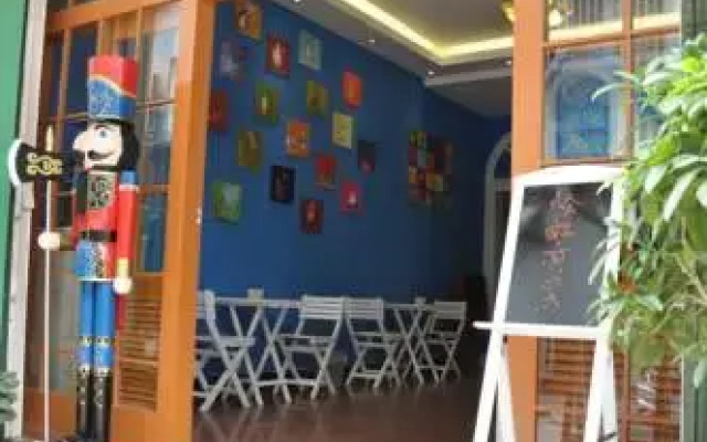 Yangshuo Sloth Coffee Guesthouse