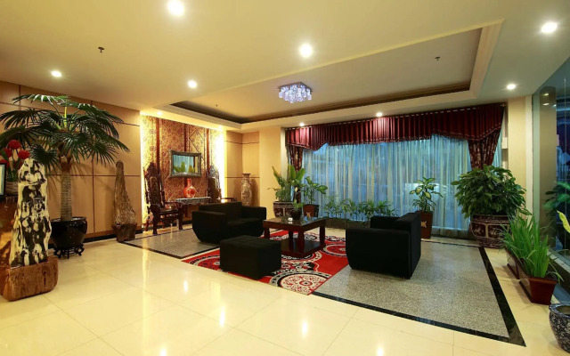 Rocky Plaza Hotel Padang