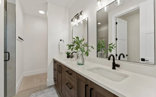 The Castle 8 Bedroom Home