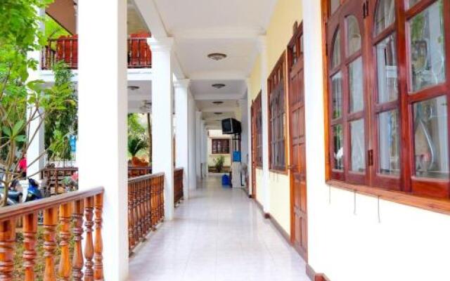 Dok Ban Hotel