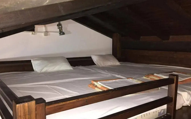 Oikoperiigitis Hotel