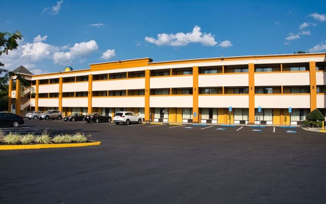 Days Inn By Wyndham Alexandria