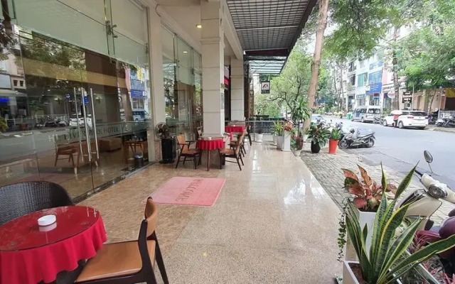 The River Park Hotel