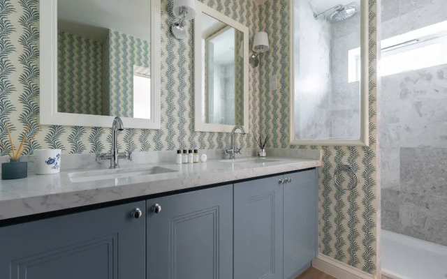 Nevern Square X by Onefinestay