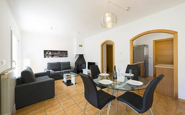Bungalow - 3 Bedrooms with Pool and WiFi - 104999
