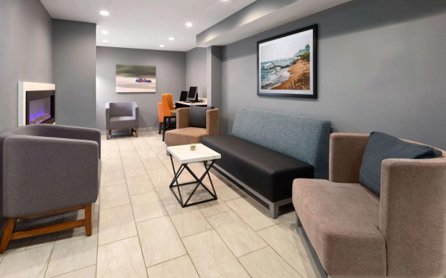 La Quinta Inn by Wyndham Sheboygan