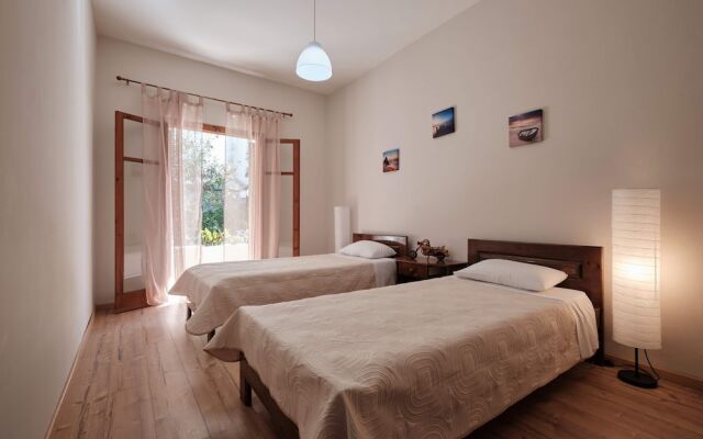 Olive Garden Studios & Apts