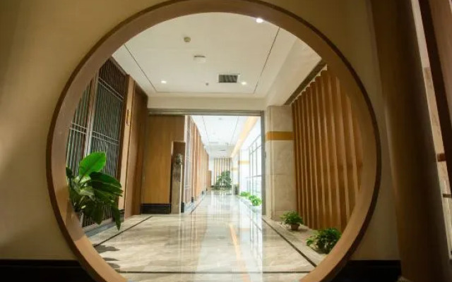 Zhongzhou Yihe Hotel