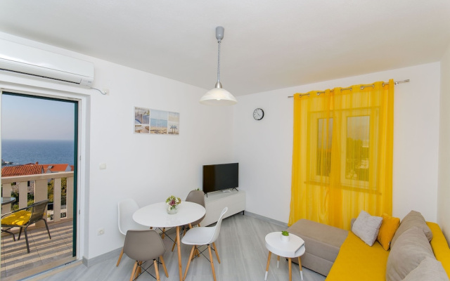 Apartments Marina