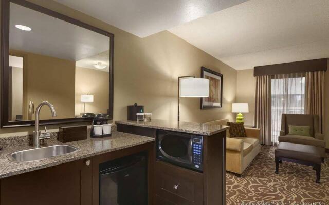 Embassy Suites by Hilton Pittsburgh International Airport 