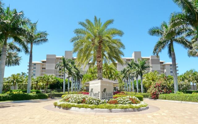 Beachfront Condo With Huge Views/pools/tennis/grills