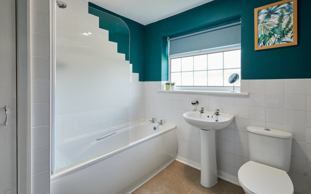 Host   Stay   Greenway House