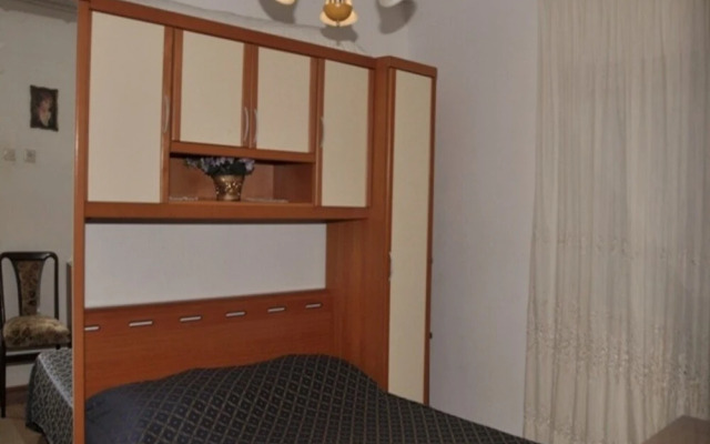 Boris - With Pool - A1