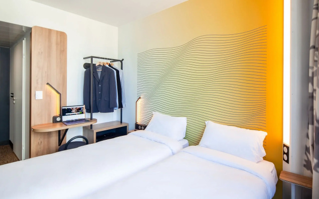 B&B HOTEL MASSY Gare TGV